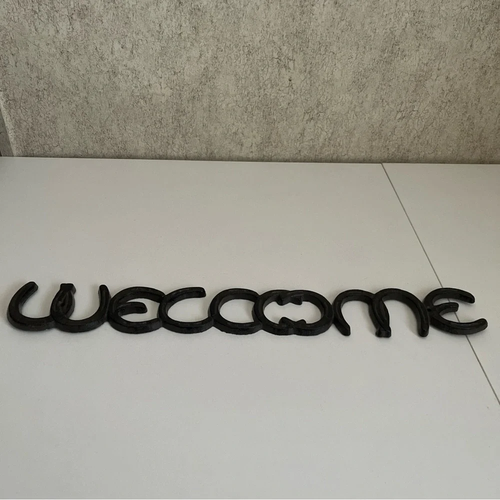 Cast Iron Rustic Farm Black Horseshoe Welcome Plaque Sign
